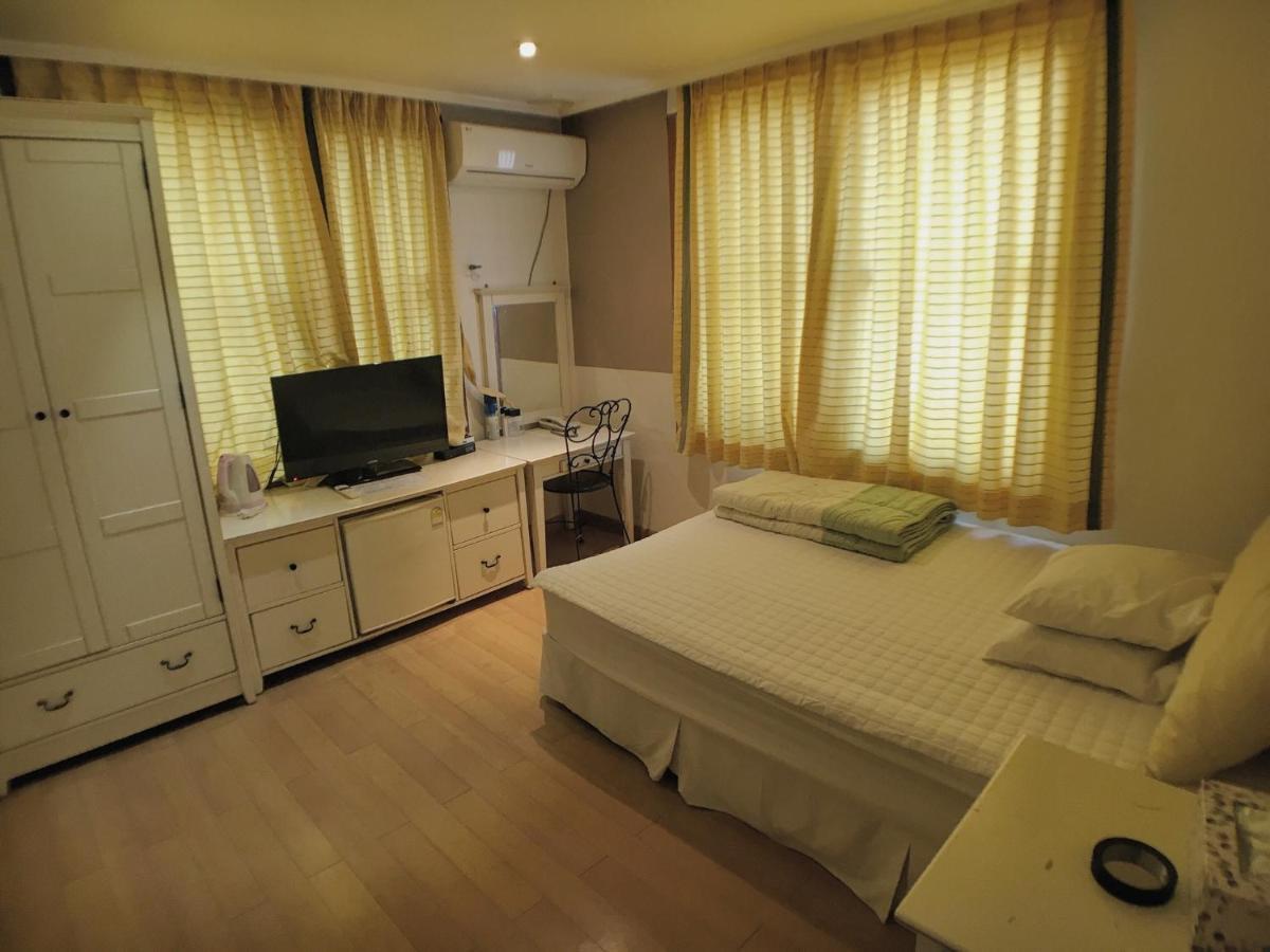 Hotel Good Inn Seogwipo Zewnętrze zdjęcie